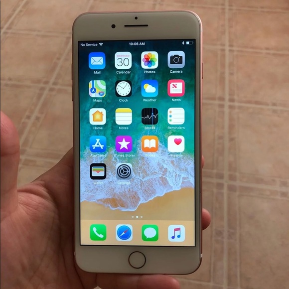 iPhone 7 rose gold 128gb - Picture 1 of 6